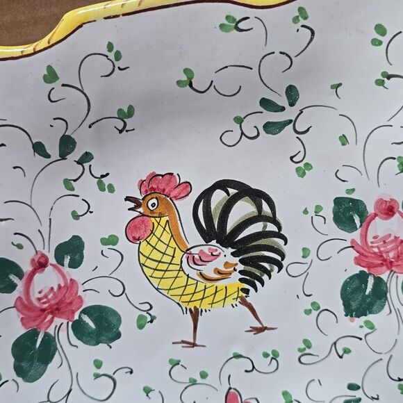 Rooster Royalty: VTG Italian Square & Round Plates with Glaze Pop Swagger (2) - Picture 5 of 12